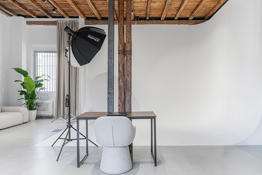 Q20 Studio Area Shooting